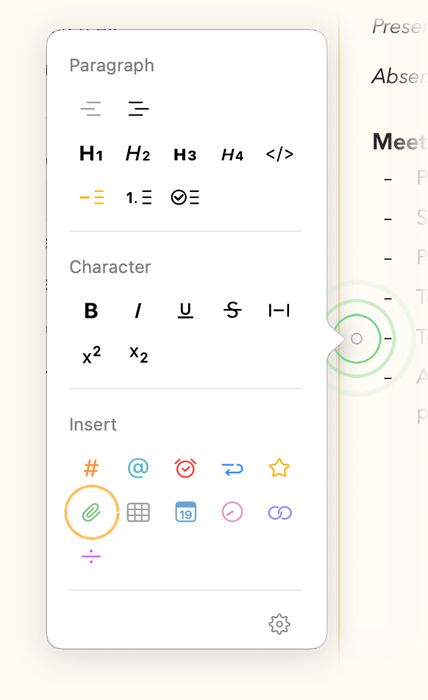 Menu na okraji se zeleným tlačítkem se sponkou pro přílohy